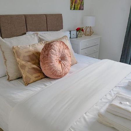 Modern & Artistic Design Humphreys Lodge - Sleep 6 CBG Dış mekan fotoğraf